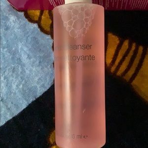 Hygienic Cleanser Solution.